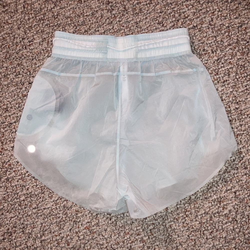 Lululemon Step Out High Rise Short 3" ocean air - Picture 4 of 4